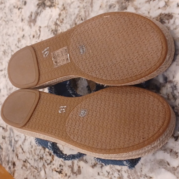 New Michael Michael Kors Berkley Espadrille Wedge Frayed Sandal  Women's 10 - Picture 16 of 16